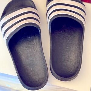SUMMER IS COMING! adidas Black and White Kids Slide Sandals